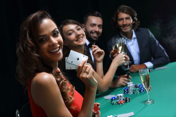Descripción del poker legal jugar blackjack online dinero ficticio - 78450